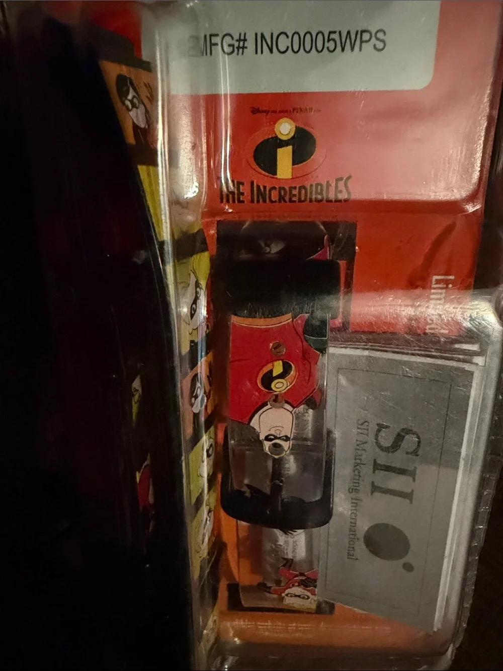 New in Box DISNEY PIXAR The INCREDIBLES Watch with interactive pieces- sealed